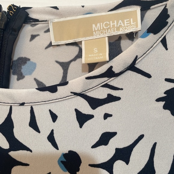 NEW Michael Kors Women's White and Blue Dress. Size S - Picture 2 of 4